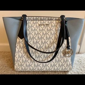 Signature Michael Kors medium tote